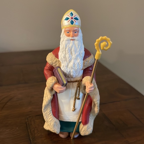 St. Nicholas "Christmas Visitors" Collector's Series Hallmark Ornament 1995 - Picture 2 of 6